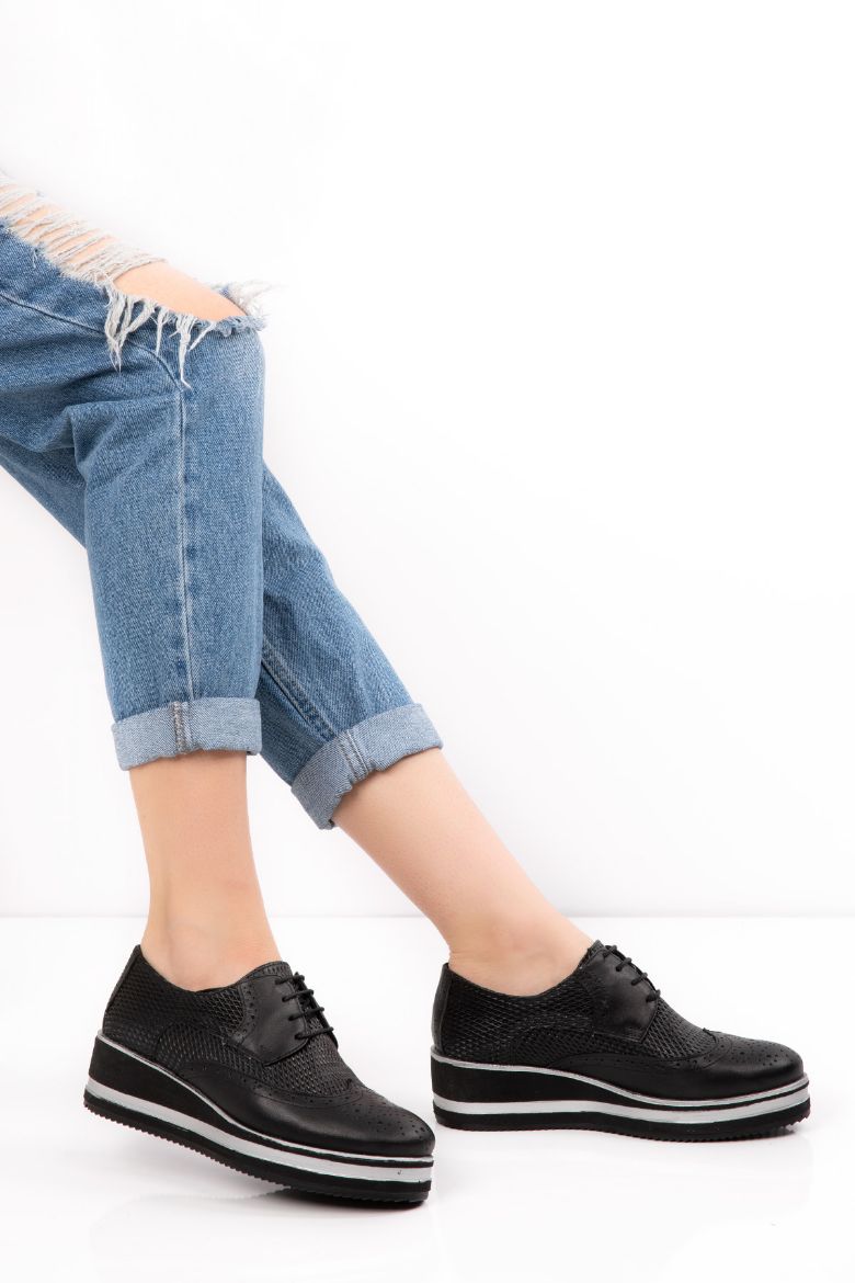 Hakiki Deri Büyük Numara Kadın Oxford Ayakkabı 41-42 Numara Siyah resmi